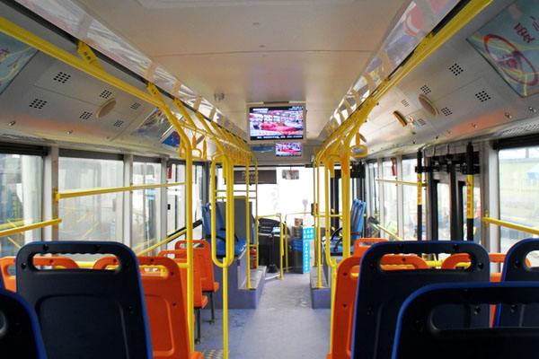 成都(dōu)廣告機